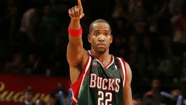 姚明NBA年薪水平_姚明在nba的收入_2010-2011赛季NBA薪水排名