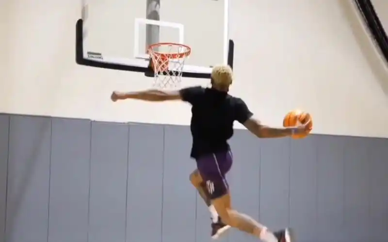 篮球魅力无限NBA 扣篮精彩绝伦小个子球员书写传奇