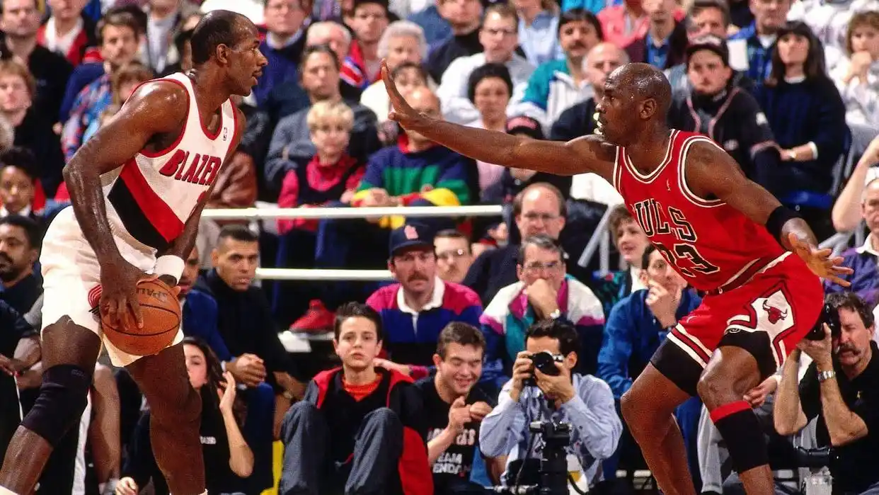 乔丹防守能力_NBA得分后卫防守榜TOP20_nba后卫盖帽排行榜