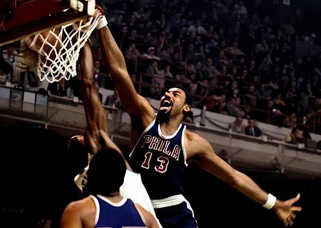 nba季后赛单场三分记录_乔丹季后赛单场得分记录_NBA季后赛单场得分历史前十
