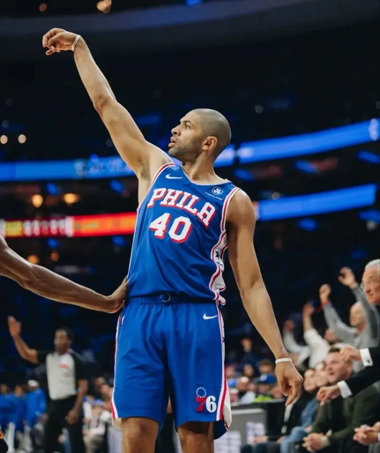 NBA附加赛球员表现_公牛科比-怀特42分_021nba