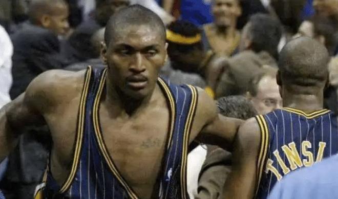nba最暴力球员_NBA打架球星_巴克利打架事件