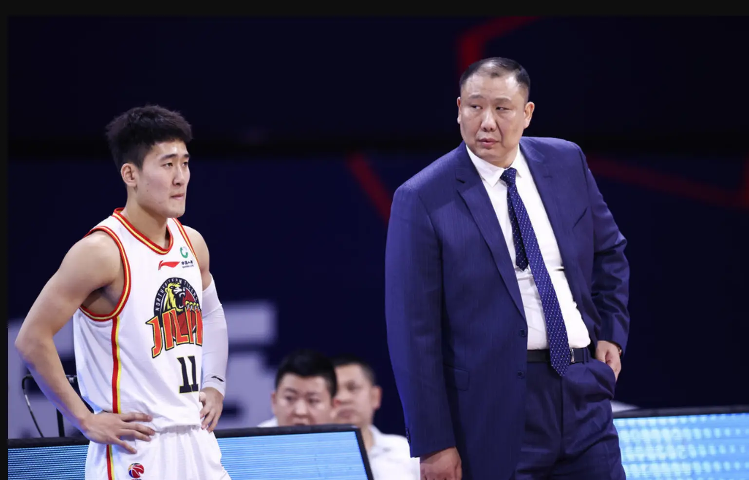 cba上海对深圳第五场_CCTV5直播广东VS浙江_CBA 8强赛对阵