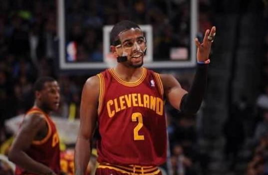NBA面具侠谁最帅？詹皇戴黑面具被禁，面具太小遮不住奥胖大脸
