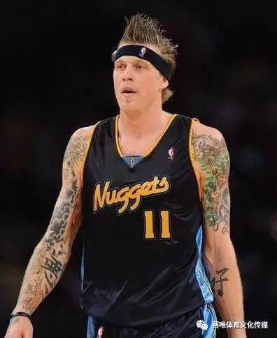 没有纹身的nba球员_NBA球员中文纹身_NBA球员纹身盘点
