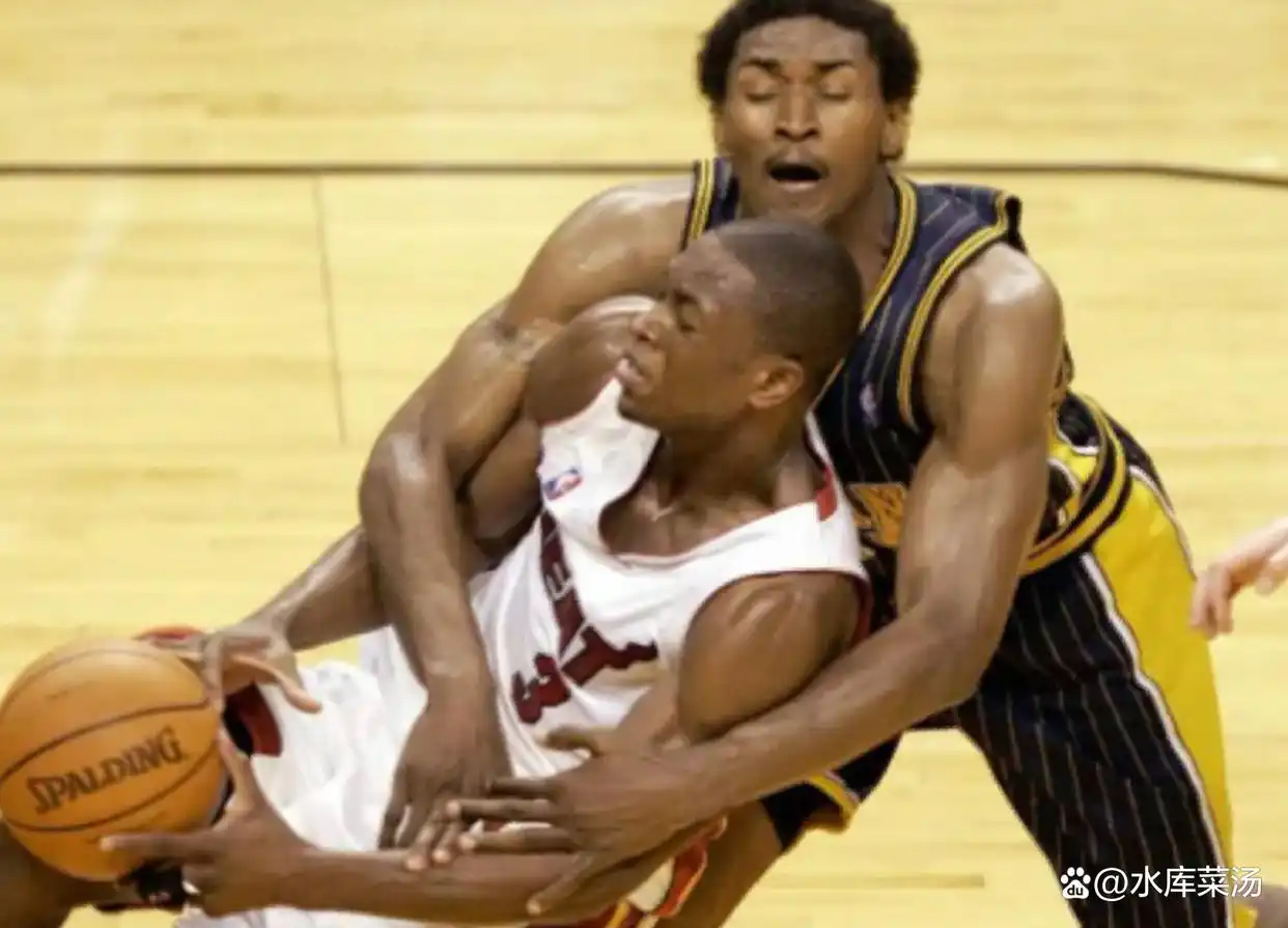 篮球比赛5犯离场规则_cba几次犯规离场_FIBA篮球规则6犯离场