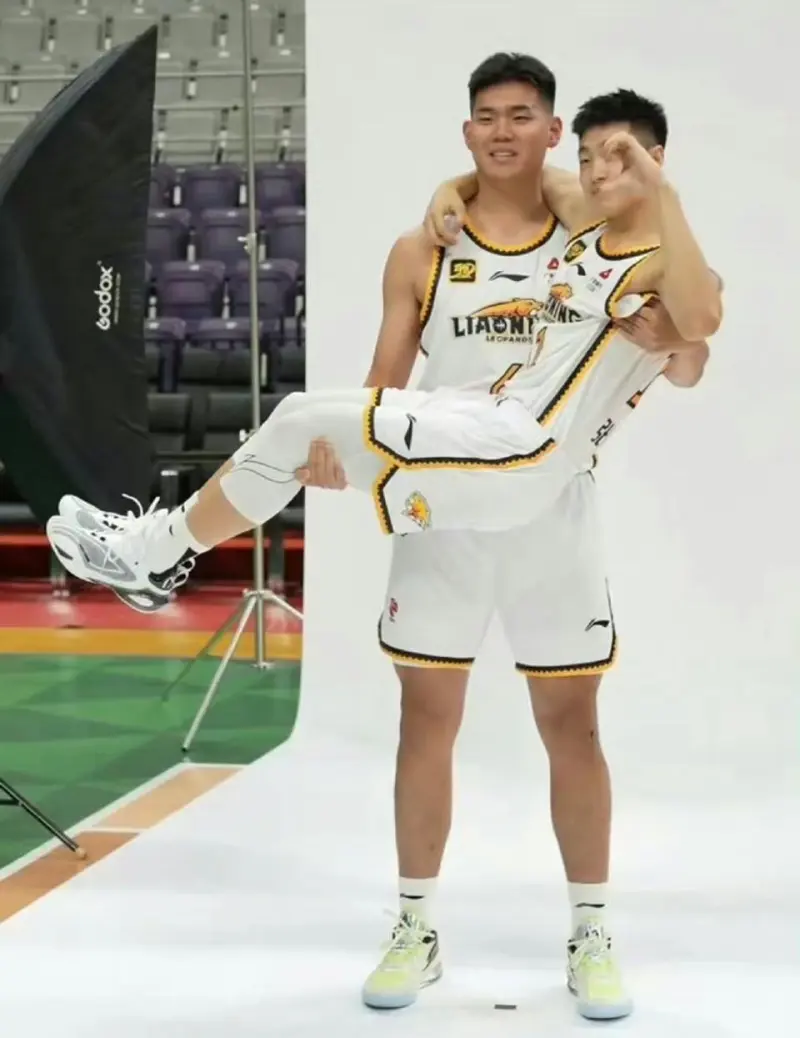 黄秋实张峻豪停赛三年影响_中国篮协U21男篮处罚决定_2017cba