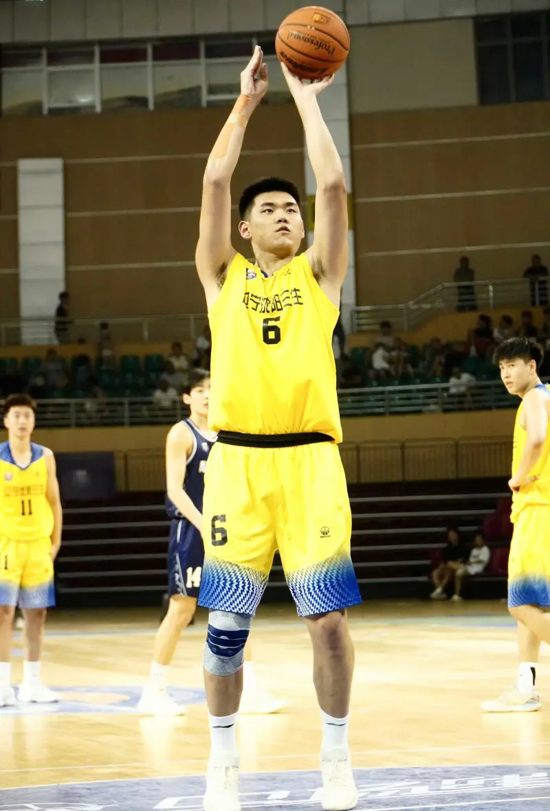2017cba_黄秋实张峻豪停赛三年影响_中国篮协U21男篮处罚决定