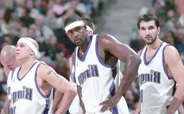 NBA球队三巨头组合_NBA三巨头历史排名_nba三巨头是谁