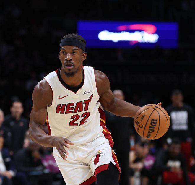 后卫线防守技巧分析_NBA防守控卫_NBA后卫防守悍将