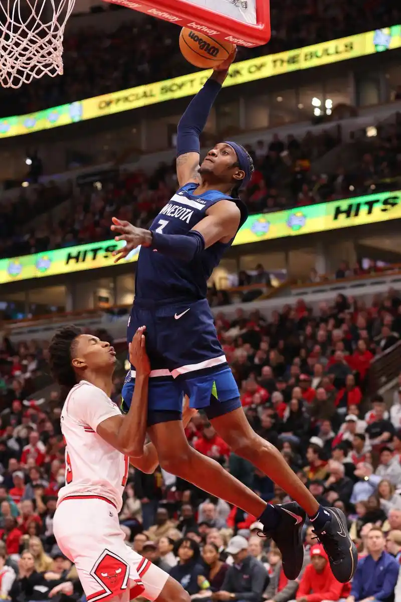 NBA球员如何请求暂停_nba的官方暂停_NBA球员持球暂停规则