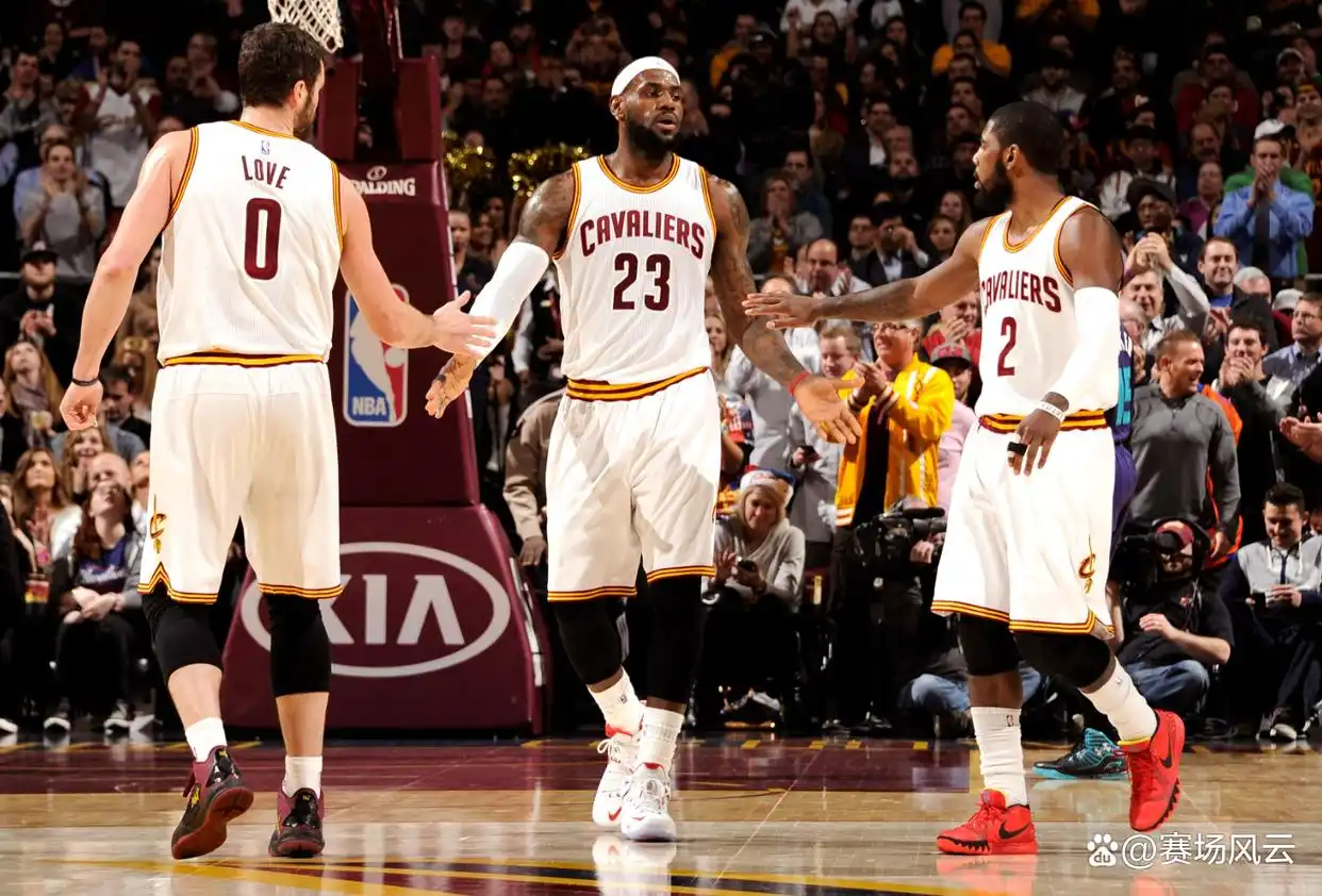 雷霆三巨头杜兰特哈登威斯布鲁克_nba三巨头是谁_NBA三巨头历史排名