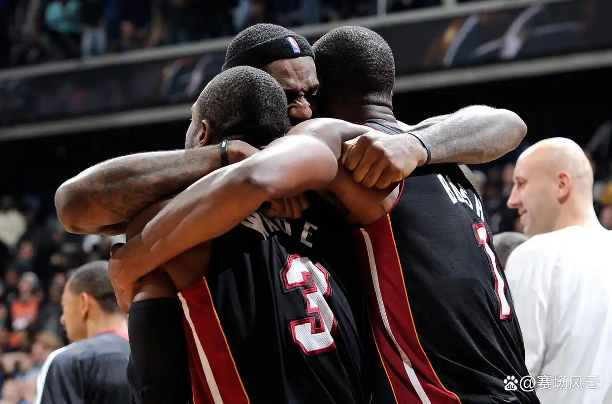 NBA三巨头历史排名_nba三巨头是谁_雷霆三巨头杜兰特哈登威斯布鲁克