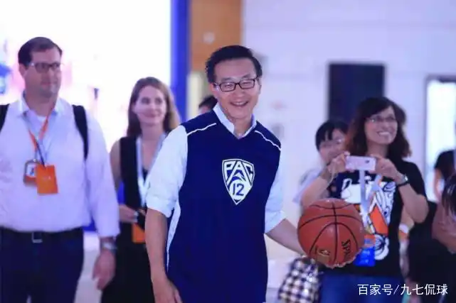 nba老板挣钱_NBA球队老板资产排名_华人NBA老板资产