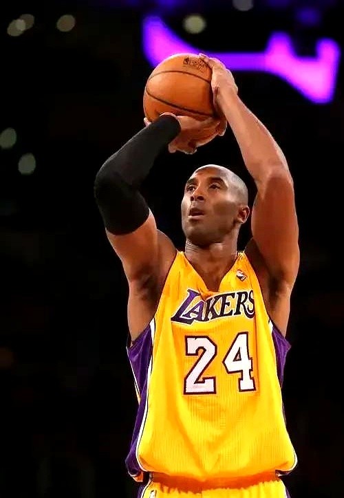 历史场均得分榜nba_NBA历史得分手榜单 杜兰特效率数据争议 _ 科比杜兰特得分王比较 