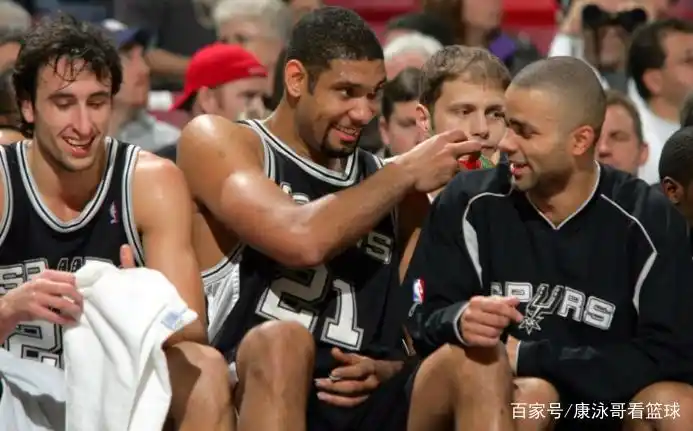 nba三巨头是谁_NBA历史最强三巨头排名_热火三巨头历史地位