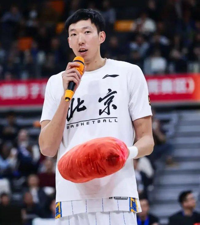 周琦天赋与机遇分析_周琦NBA之旅_周琦cba首秀