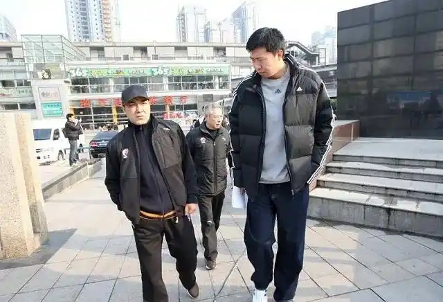cba球员豪车_CBA球员跑车品牌_CBA球星豪车