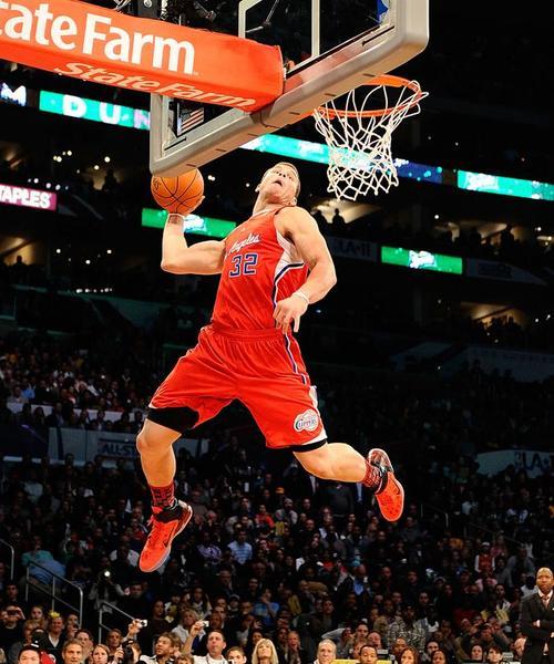 篮球灌篮技巧详解_nba灌篮_NBA灌篮技巧教学