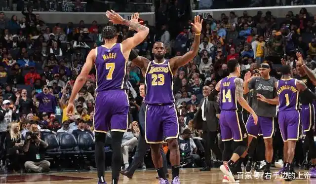 詹姆斯浓眉挡拆配合分析_湖人詹眉挡拆战术_nba挡拆战术