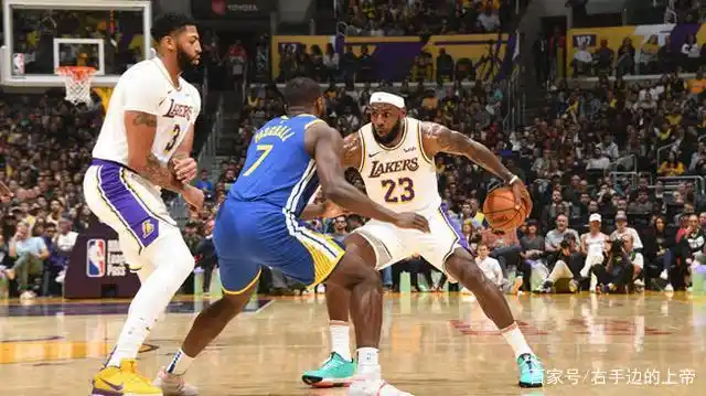 詹姆斯浓眉挡拆配合分析_nba挡拆战术_湖人詹眉挡拆战术