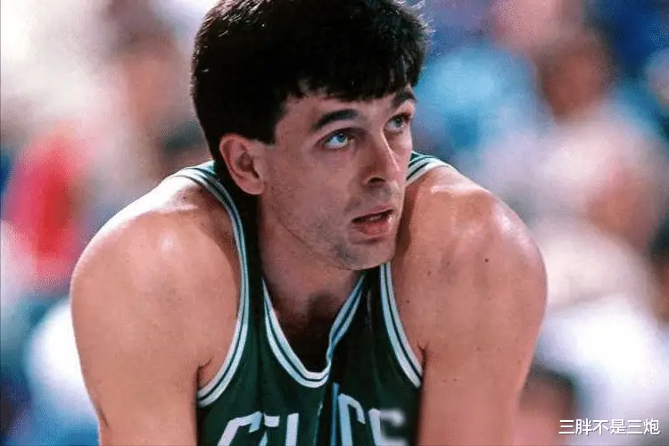 nba白人球星_黑人篮球运动员优势_NBA黑人球员历史