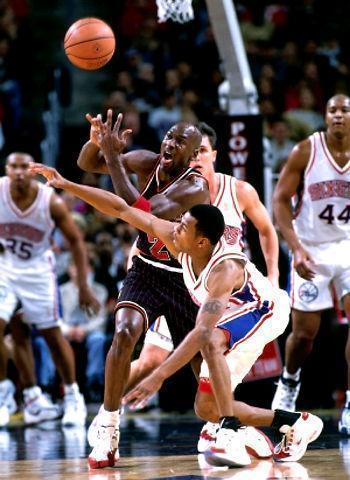 nba总抢断_NBA历史上五大抢断高手_拉里休斯抢断王