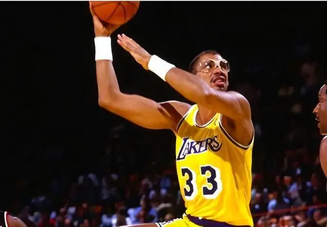 NBA季后赛历史得分榜前七名_詹姆斯季后赛晋级机会_nba历史得分榜最新排名
