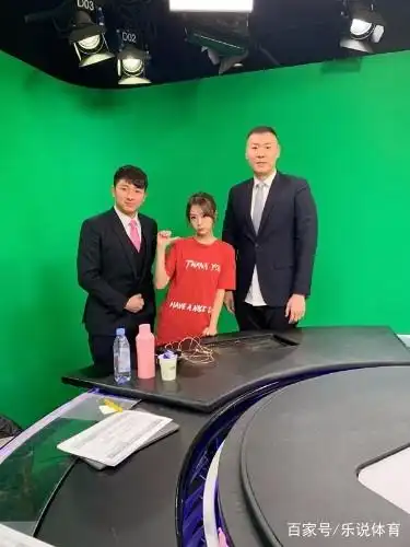 清纯外貌性格_NBA女主持小七_nba女主持小七