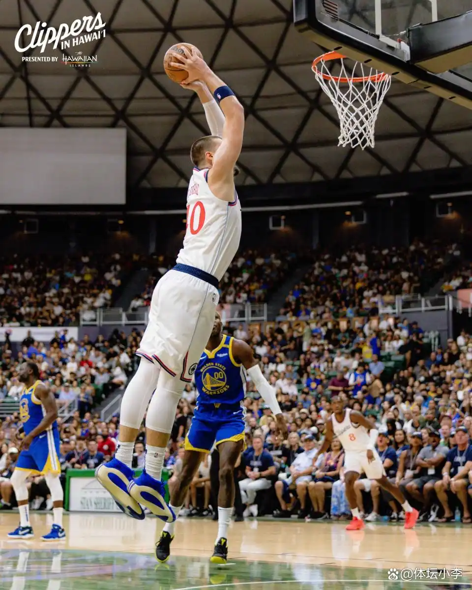 沃特斯压哨绝杀_nba季前赛勇士快船_NBA季前赛快船勇士对决