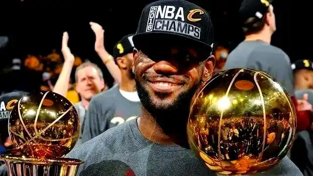nba热火三巨头_热火三巨头 2014 总决赛 失利_热火三巨头 2010 组成 争议