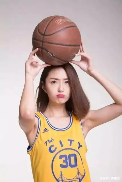 nba女主持小七_腾讯体育美娜_NBA女主播小七