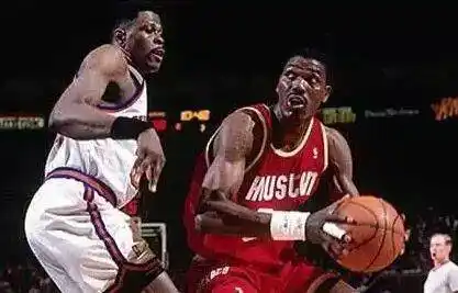 nba历史最伟大的中锋_NBA历史十大冠军中锋_罗伯特-帕里什NBA夺冠贡献