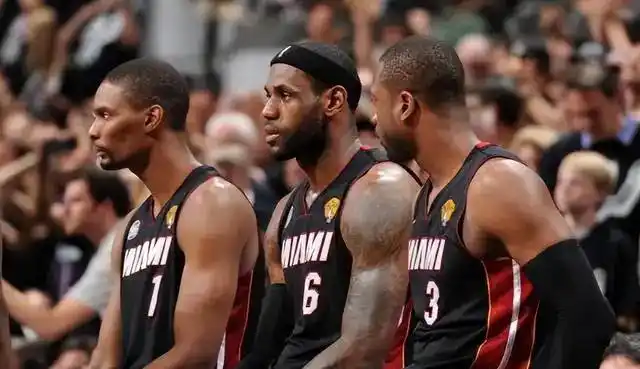 nba热火三巨头_热火三巨头_巅峰抱团