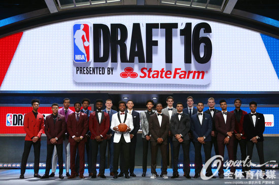 2016nba选秀视频_2016NBA选秀大会 本-西蒙斯 布兰登-英格拉姆