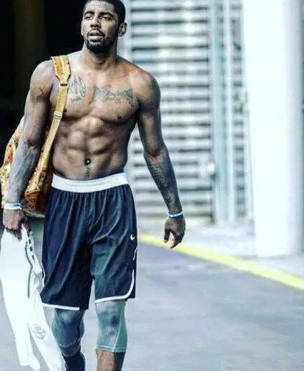 NBA这五位球员腹肌堪称无法超越你最羡慕谁的