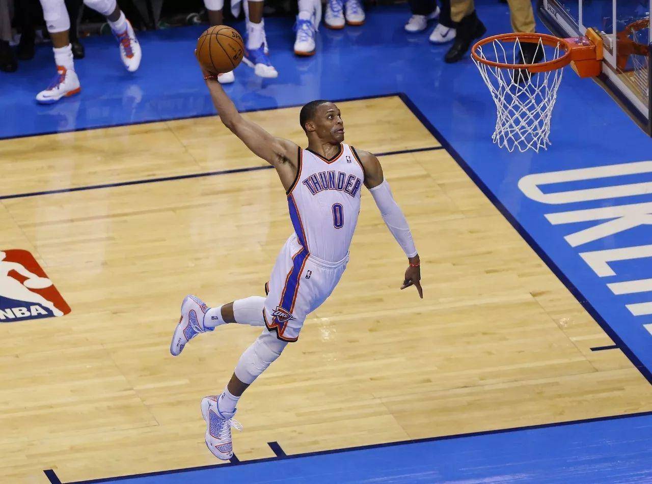 矮个子球员扣篮大赛排名_:NBA1米95以下实战扣篮高手_nba最低身高扣篮