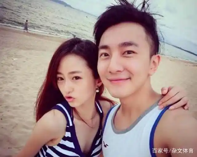 nba女主持小七_科比球衣退役仪式直播_NBA女主持小七流泪