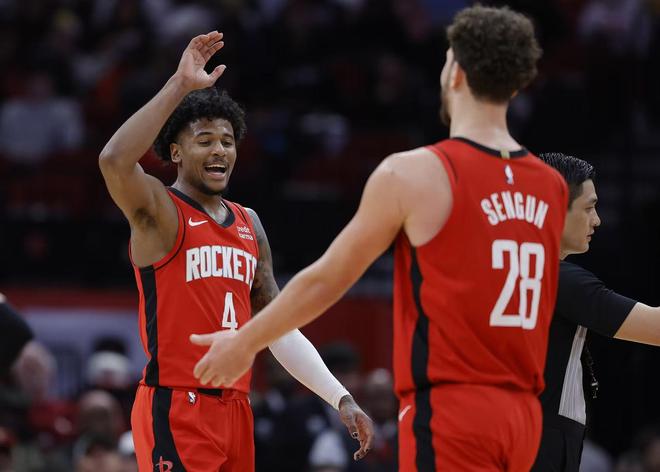 NBA最新实力榜_湖人排名上升_nba最新实力榜