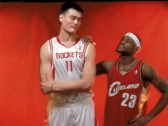 nba最长腿_NBA球员大长腿_字母哥跟腱长度