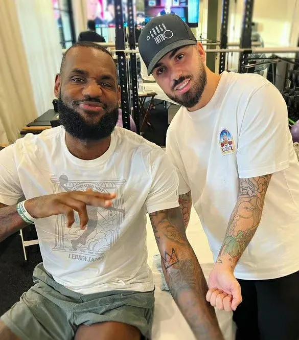 NBA球员盛行纹身文化肯扬·马丁的中文刺青令人印象深刻