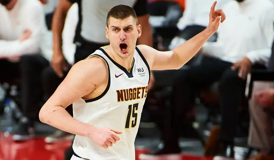 NBA球员年度前十排名公布詹姆斯1.176亿居首约基奇出人意料上榜