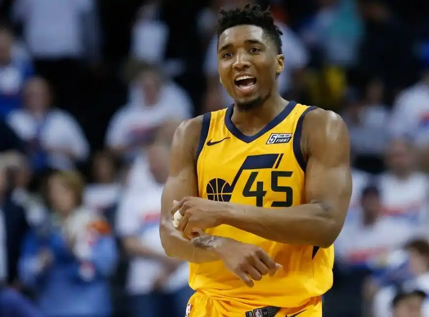 NBA得分后卫排名_nba最好的后卫现役_德文布克评价