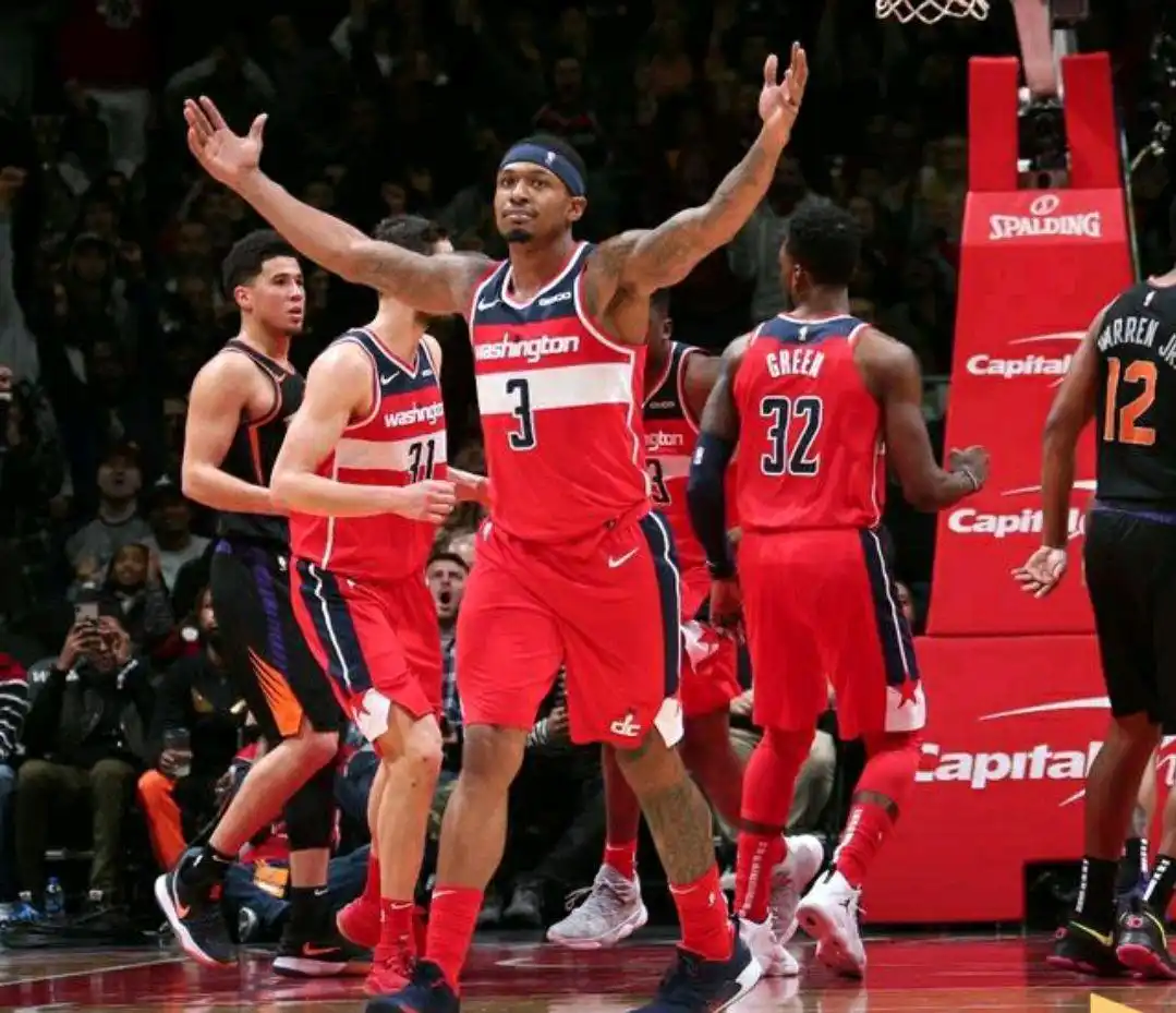 NBA得分后卫排名_nba最好的后卫现役_德文布克评价