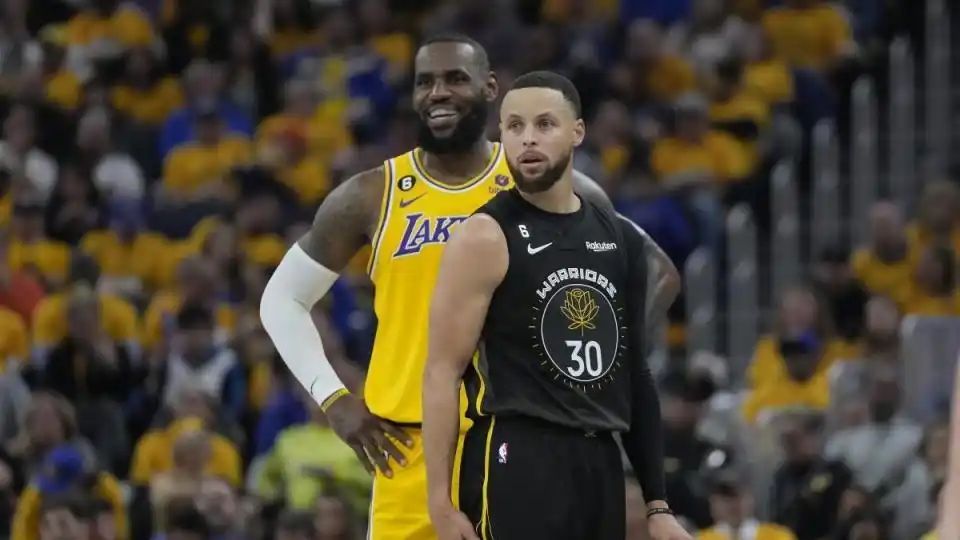 nba年薪最高的是谁_2023年NBA收入最高球员_詹姆斯库里杜兰特收入排名