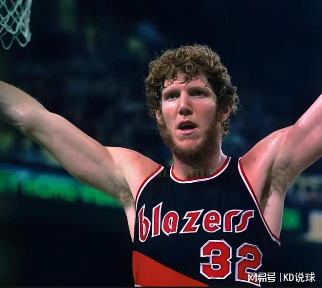 nba球星历史地位排名_NBA历史上伟大的白人球星_NBA白人球员最厉害的前十名球星