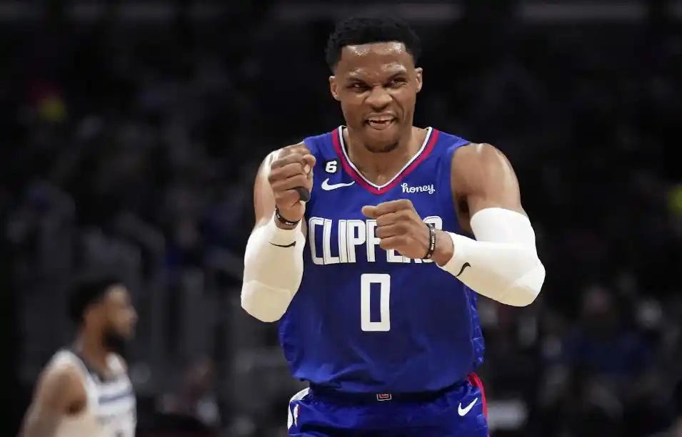 NBA球员合同分析_nba年薪最高的是谁_:NBA现役总收入最高球员