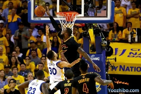 回顾2016年NBA总决赛勇士对阵骑士第七场堪称经典