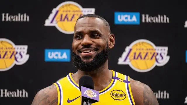 斯蒂芬库里三分球命中数_nba球员三分排名_NBA历史上三分球排名前十球员