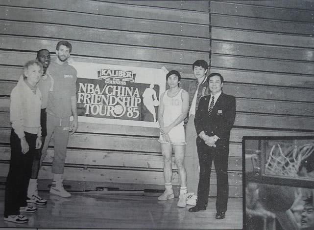 首位被NBA选中的中国球员_第一个nba中国球员_宋涛NBA生涯